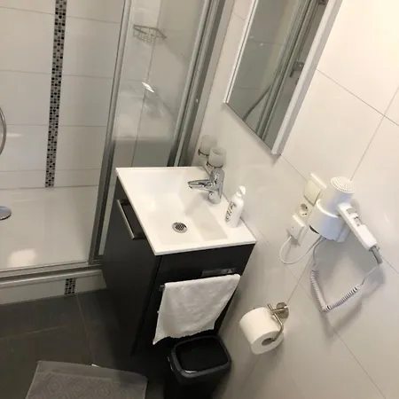 Gaestehaus Alwin Diebold - 5 Gehminuten Zum Europapark Pensjonat 3*